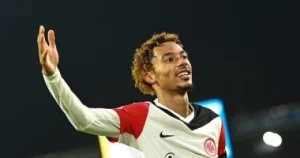 ليفربول يوشك على إنهاء صفقة إيكيتيكي بمبلغ كبير ومفاجئ