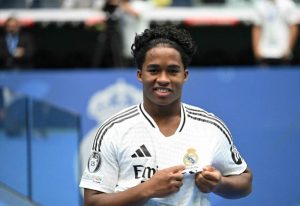 إندريك يسطع نجمه في الملاعب ويثير الإعجاب بأدائه مع ريال مدريد