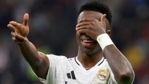 ألونسو: فينيسيوس لاعب حاسم ويمنح ريال مدريد روحًا إيجابية