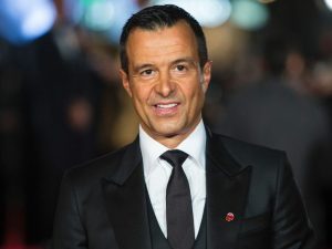 الرجل المجهول الذي ساهم في حل أزمة برشلونة المالية