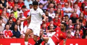 تقييم اداء فريق فيورنتينا خلال الشوط الأول ضد مانشستر يونايتد