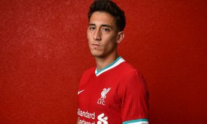 سبب استبعاد تسيميكاس عن مباراة كريستال بالاس بشكل مفاجئ