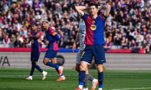 موقف برشلونة من تمديد عقد ليفاندوفسكي وما هي الخيارات المتاحة