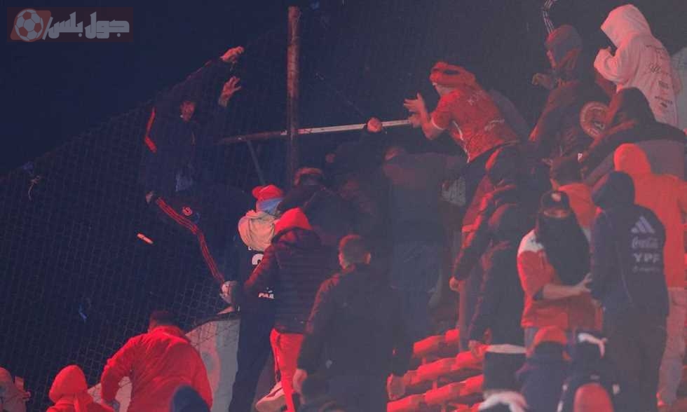 شغب جماهيري مباراة إنديبندينتي وأونيفرسيداد