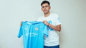 باير ليفركوزن يتعاقد مع إيتشيفيري من مانشستر سيتي رسميا