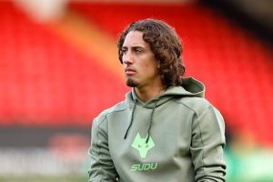 ميلان ينافس دورتموند على خطف فابيو سيلفا من وولفرهامبتون