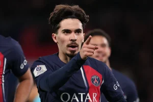 الريال يسعى للتعاقد مع لاعب وسط باريس كبديل لمودريتش