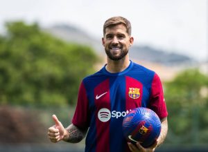 إينيغو مارتينيز يشارك حديثه القوي مع فليك قبل مغادرة برشلونة