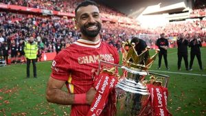 محمد صلاح يتوج بحضوره في التشكيلة التاريخية للبريميرليغ