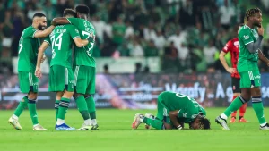 الأهلي يطلب حكامًا أجانب قبل كلاسيكو الهلال في دوري روشن