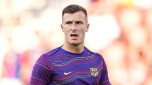 برشلونة يعلن إعارة إينياكي بينيا إلى إلتشي بعد تمديد عقده