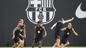 برشلونة يواجه تأخر في قيد لاعبيه فهل يثير قلق المدرب