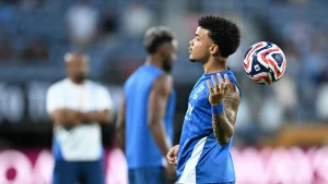 بموافقة إنزاجي.. كايو سيزار أول الراحلين عن الهلال في الميركاتو الصيفي