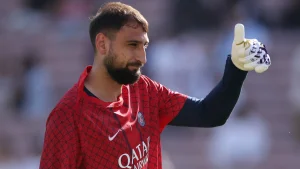 دوناروما يواصل التدريبات مع باريس رغم قرار الرحيل