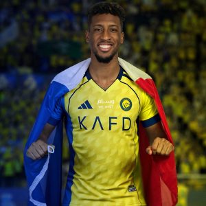 النصر يوقع عقدا مع كومان لمدة ثلاث سنوات كاملة