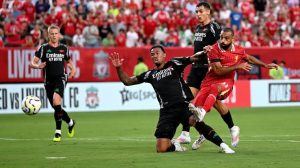 ليفربول وآرسنال في مواجهة مبكرة على قمة البريميرليج