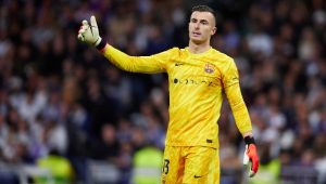 برشلونة يجدد عقد إيناكي بينيا ويقربه من الانتقال إلى إلتشي
