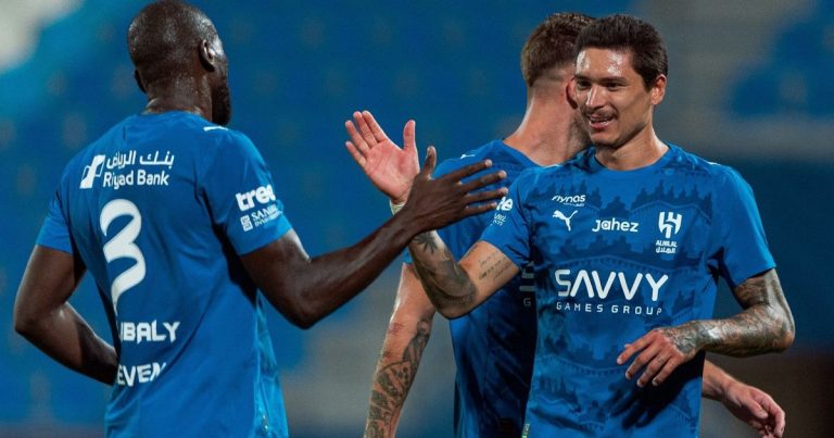 غيابات مؤثرة في صفوف الهلال قبل مواجهة الرياض في افتتاح الدوري السعودي