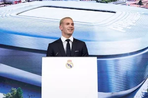 فرانكو ماستانتونو يتحدث لجماهير ريال مدريد بتفاصيل مثيرةفرانكو ماستانتونو يوجه كلمات حماسية لجماهير ريال مدريد