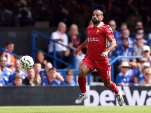 ليفربول يحدد مايكل أوليس بديلًا لمحمد صلاح في صيف 2026
