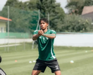 موهوب الأهلي أيمن فلاتة يقترب من الدوري البلجيكي وسط اهتمام ثنائي بلجيكي