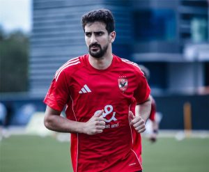 بن رمضان يتعرض لكدمة طفيفة ويعلق على مشاركته في مباراة غزل المحلة
