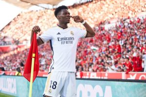 تشواميني يتألق ويكتب فصلاً جديدًا في مسيرته مع ريال مدريد