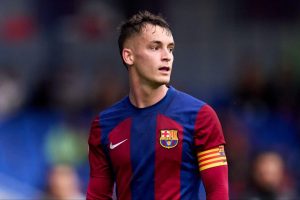 سعر محدد قد يسبب رحيل كاسادو عن برشلونة