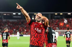 مايوركا تجهز جحيمها لاستقبال برشلونة في مباراة مثيرة