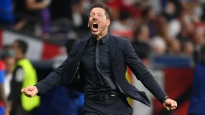 سيميوني يتساءل عن قدرة أتلتيكو على منافسة ريال مدريد وبرشلونة