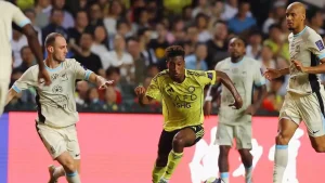 توصية بنزيما.. الاتحاد يستهدف كاسيميرو لتعويض هزيمة السوبر أمام النصر