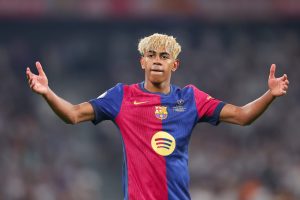 لاعب مايوركا يكشف عن نجمه المفضل ليبتعد عن برشلونة