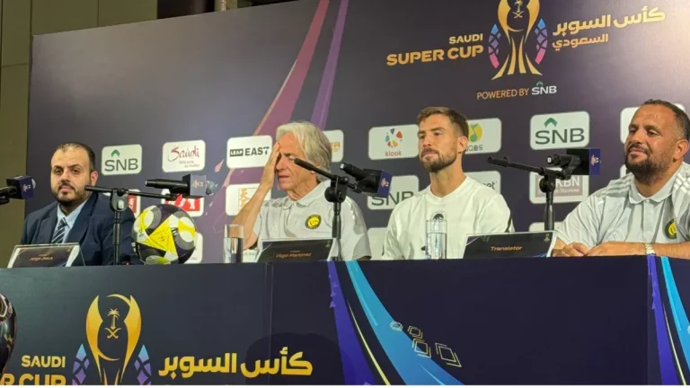 تصريحات مثيرة من مارتينيز قبل كلاسيكو النصر والأهلي في السوبر .. “وعد خاص”