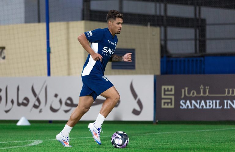 ماركوس ليوناردو يقترب من مغادرة الهلال وسط تعقيدات مالية