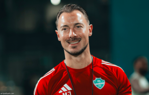 يايسله يطلب تجهيز جالينو وهوساوي قبل كلاسيكو الأهلي والهلال