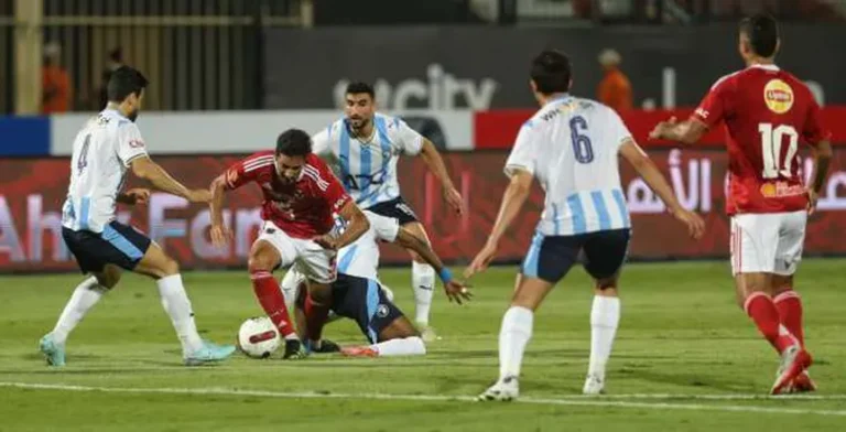 الأهلي يغرم لاعبيه بعد الخسارة من بيراميدز ويعين مدربًا مؤقتًا