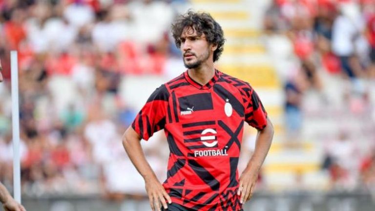 نادي الشباب السعودي يدخل في مفاوضات متقدمة مع ياسين عدلي لاعب ميلان
