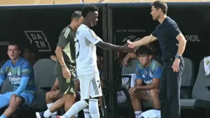 فينيسيوس على دكة بدلاء ريال مدريد ورودريجو في التشكيل الأساسي؟