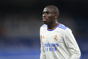 إصابة تبعد فيرلاند ميندي عن ريال مدريد منذ أبريل وعودته تقترب في أكتوبر