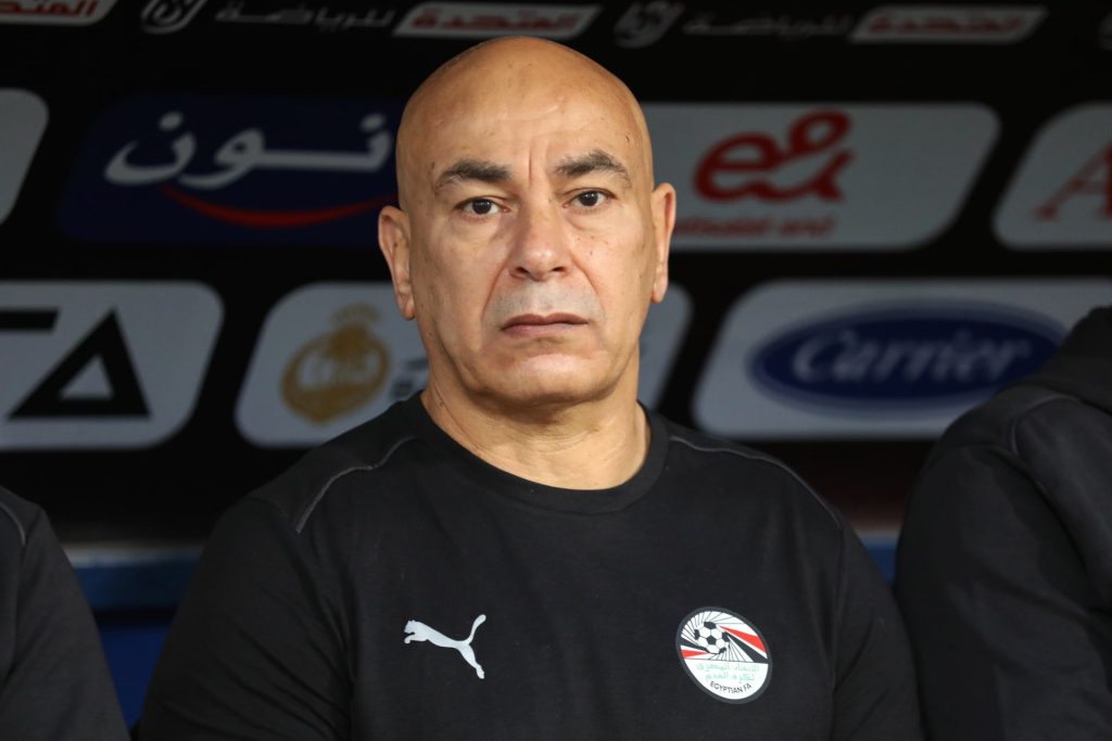 حسام حسن غاضب من الانتقادات ويتمسك بمواصلة مهمته مع منتخب مصر