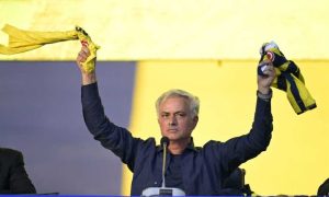 سكاي: مورينيو يوافق على تدريب بنفيكا بعقد لمدة عامين