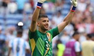 بـ10 تصديات قياسية.. حارس مارسيليا جيرونيمو رولي يكتب التاريخ في دوري أبطال أوروبا