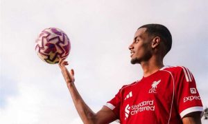 إيزاك: أريد الفوز بكل شيء مع ليفربول.. ومتحمس للعب بجوار صلاح وباقي الهجوم