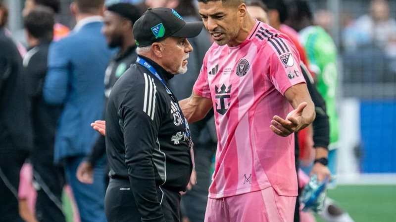 ايقاف لويس سواريز في الدوري الامريكي