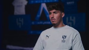 أكتشيشيك يشيد بالهلال والدوري السعودي ويؤكد جاهزيته للتحديات