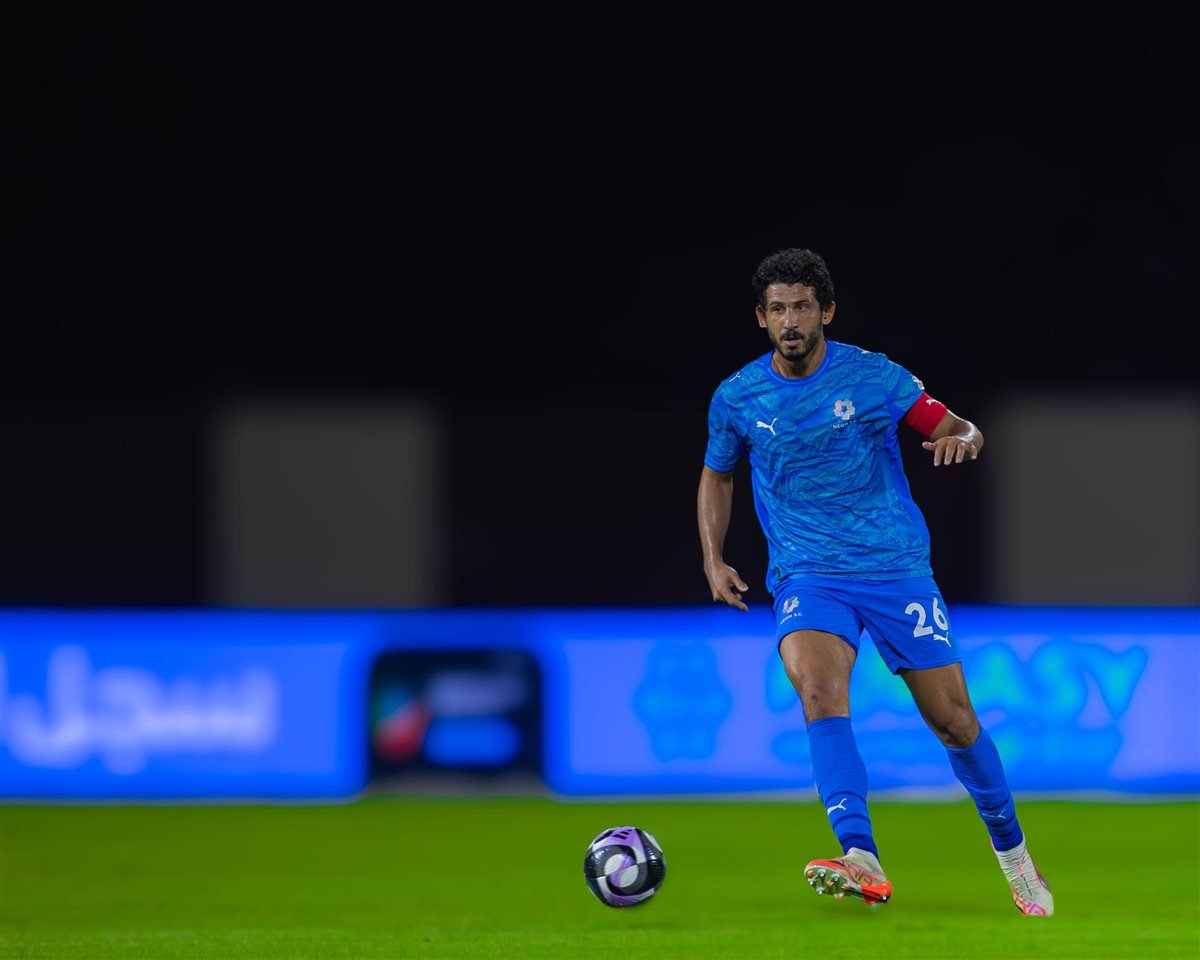 مشاركة احمد حجازي مع نيوم