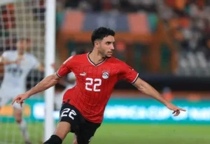 إصابة عمر مرموش وخروجه مبكرًا في مباراة مصر وبوركينا فاسو