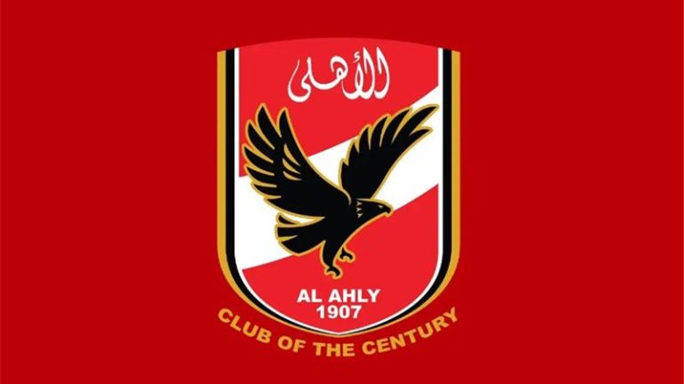الأهلي يطالب بالتحقيق مع حكم الفيديو في مباراة سيراميكا