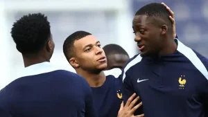 “مبابي يضغط عليّ” .. كوناتيه يكشف كواليس اهتمام ريال مدريد