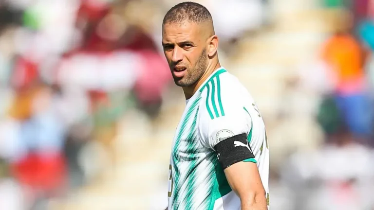كلوج الروماني يضم إسلام سليماني في صفقة انتقال حر